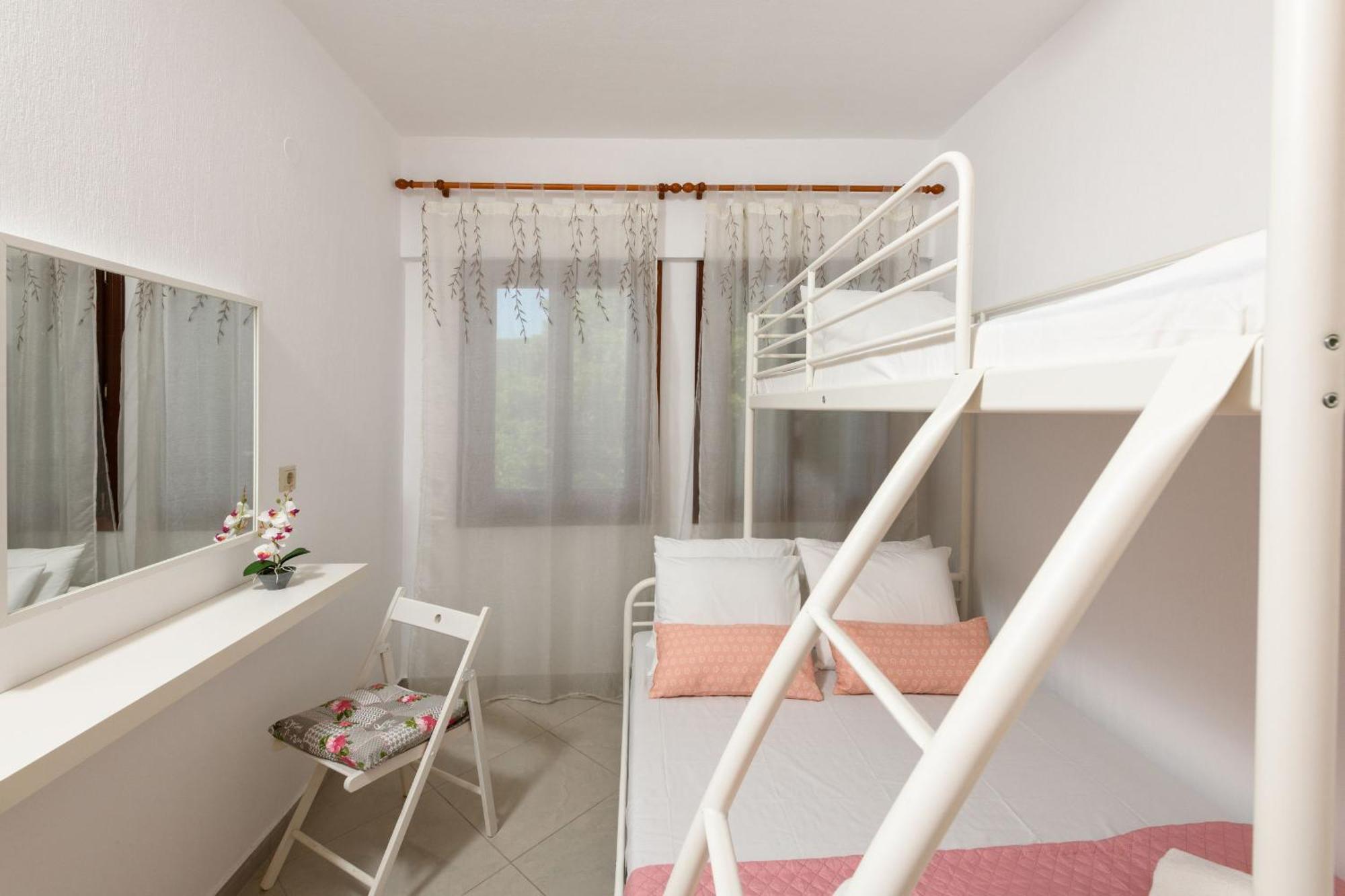Whitegold Apartments Panagia Panagia  Ruang foto