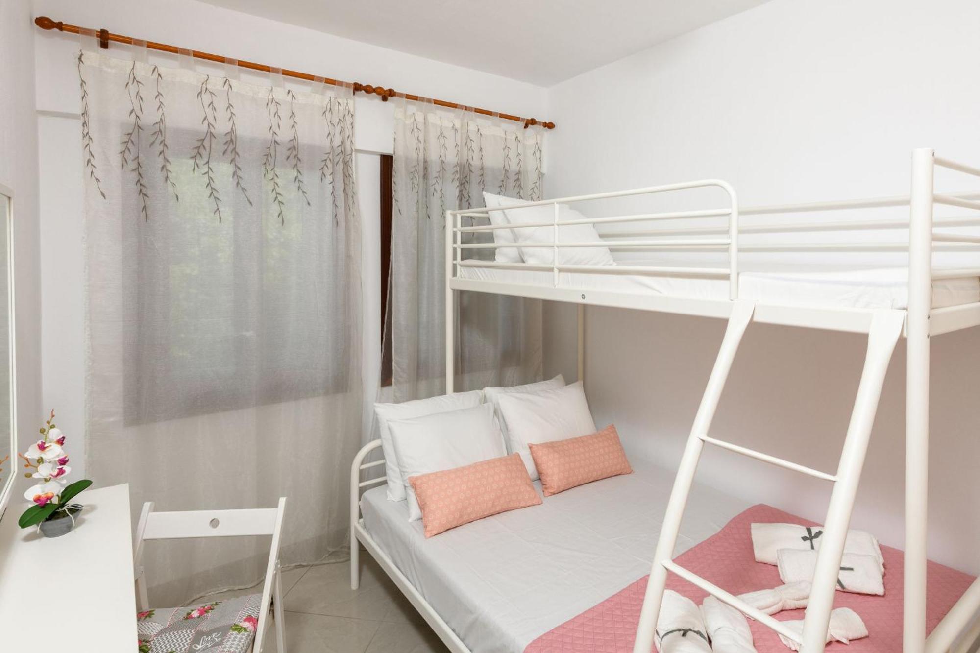 Whitegold Apartments Panagia Panagia  Ruang foto