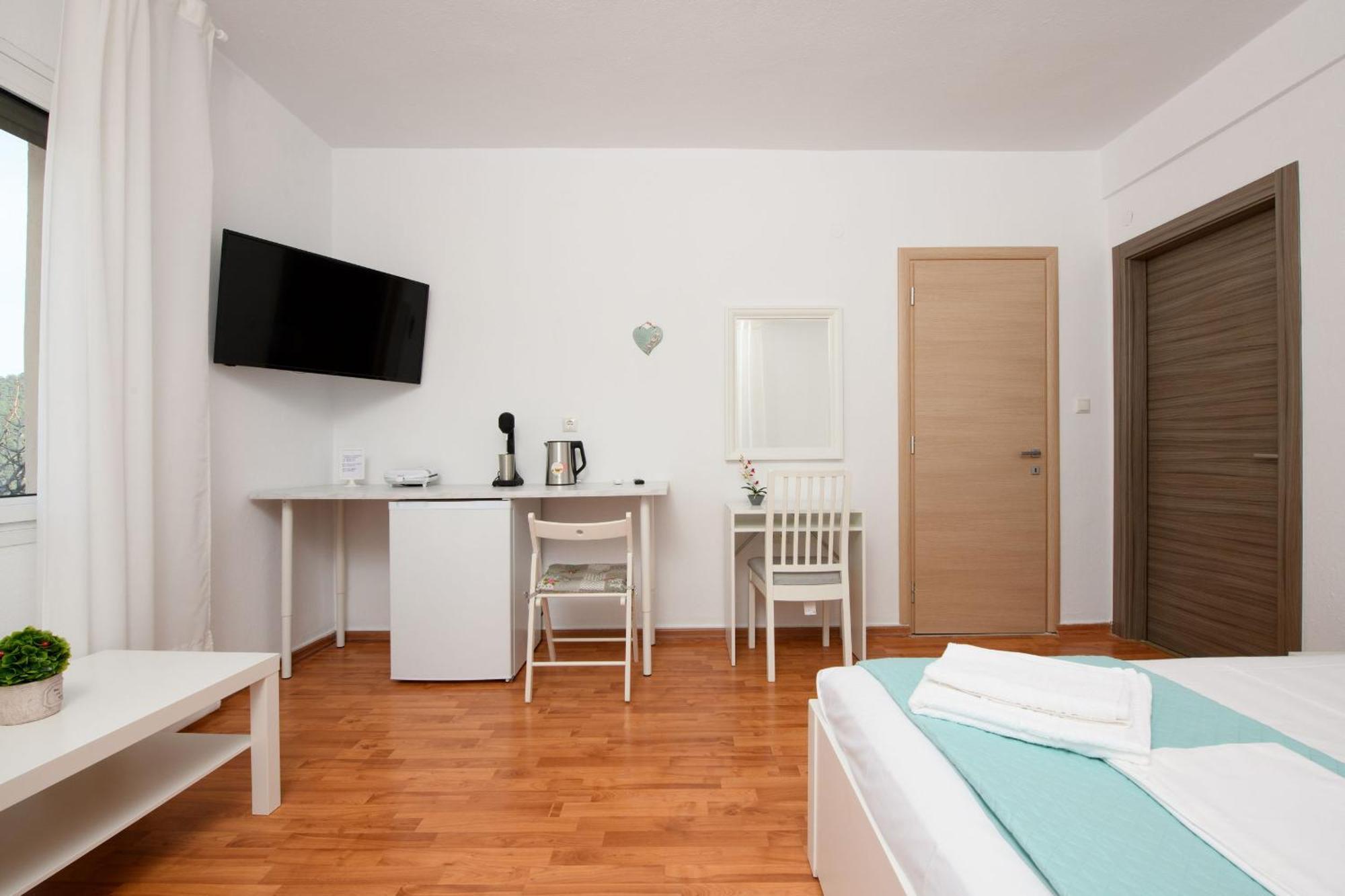 Whitegold Apartments Panagia Panagia  Ruang foto