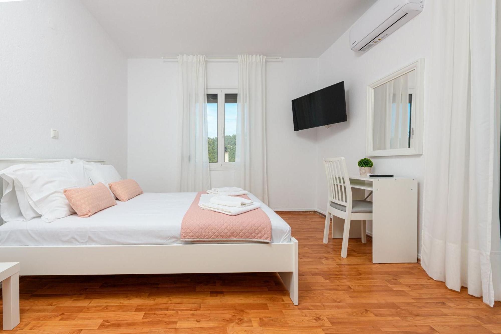Whitegold Apartments Panagia Panagia  Bagian luar foto