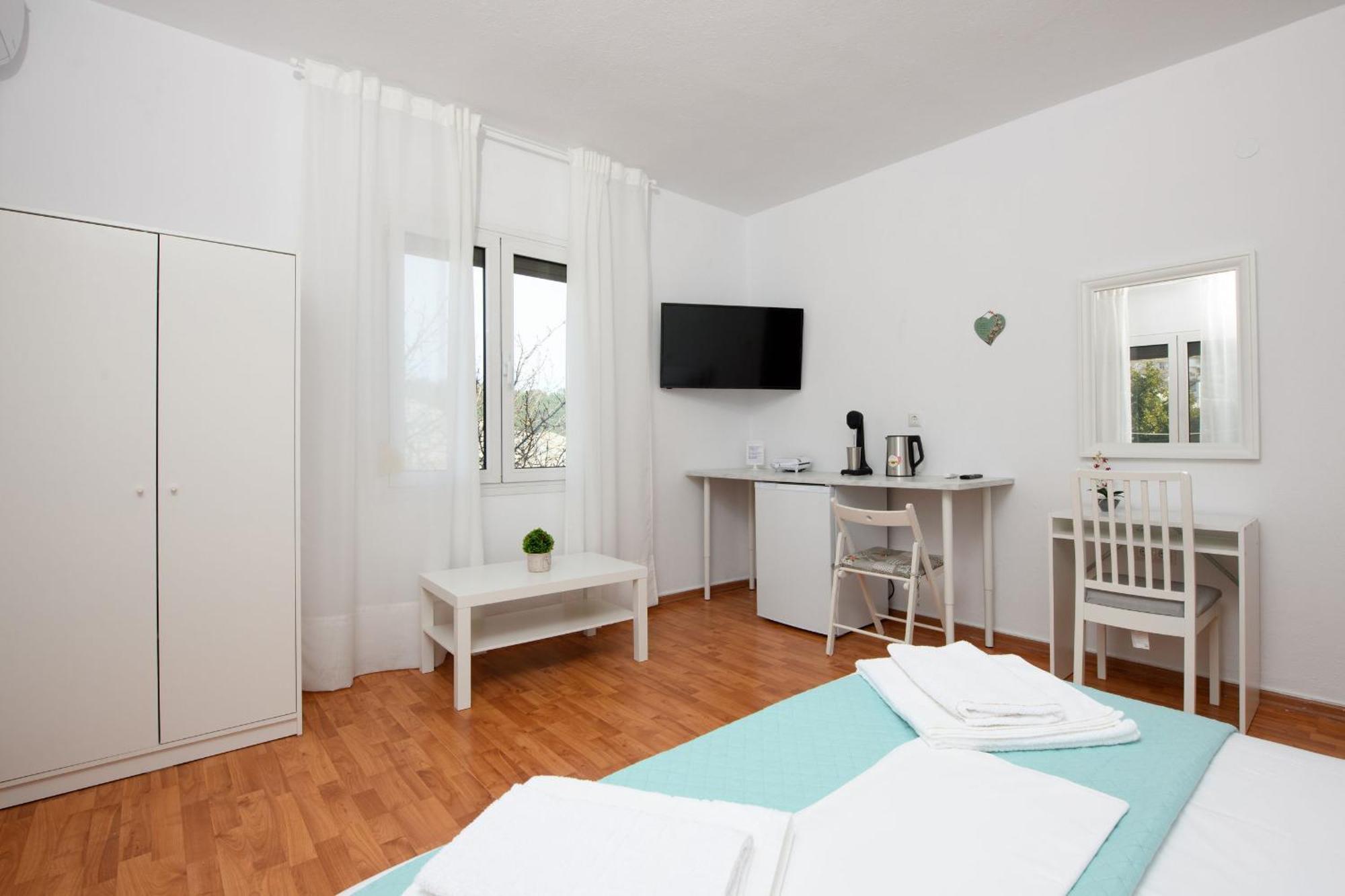 Whitegold Apartments Panagia Panagia  Bagian luar foto